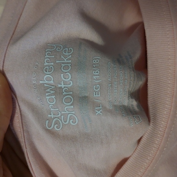 NWOT Pink Strawberry Shortcake Graphic T-Shirt - Picture 3 of 6